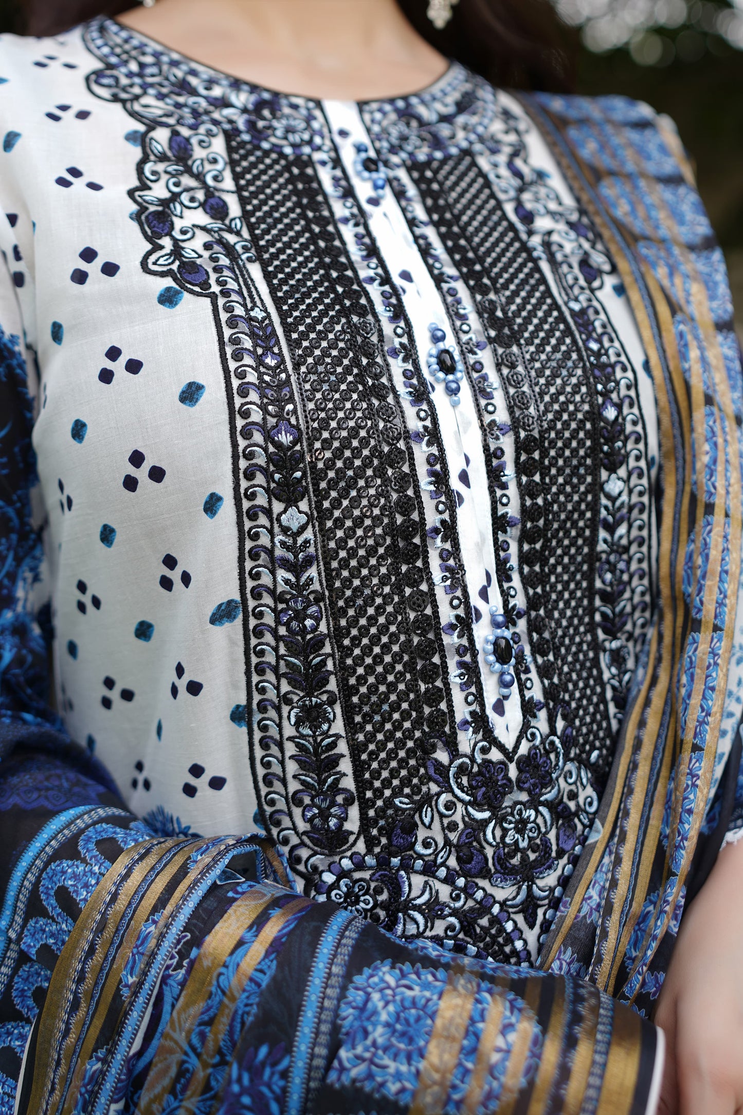 "Noor-e-Bahar" 3PC Lawn Suit – Stitched