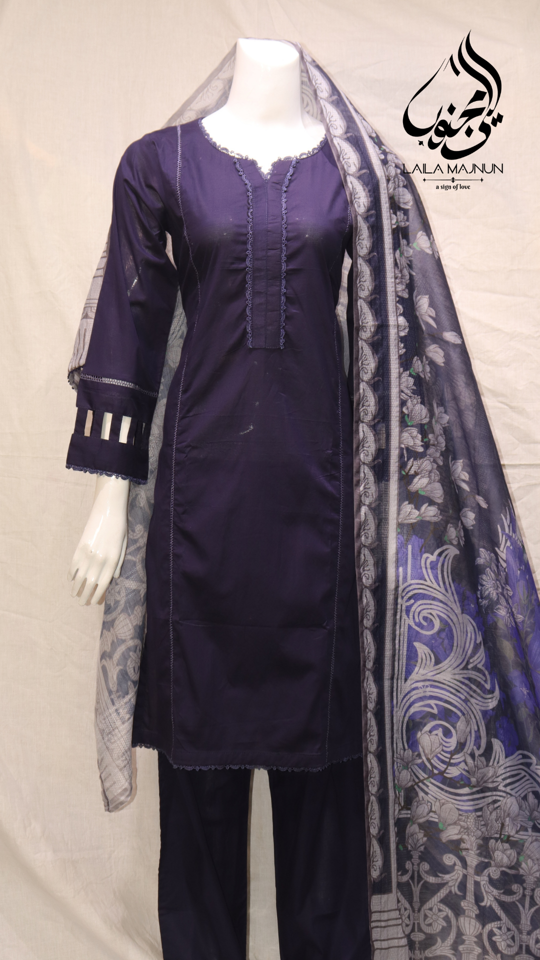 Raat-e-Nigaar 3PC Cotton Embellished Suit